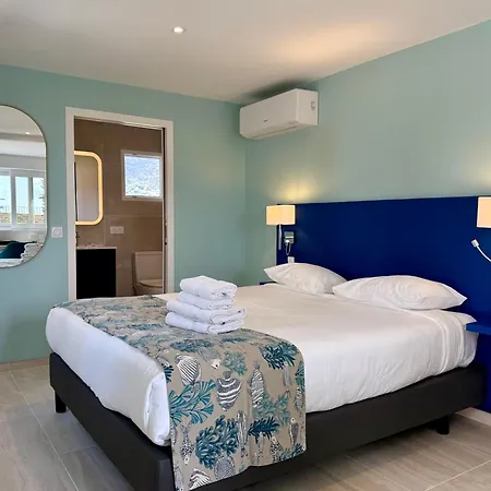 Astria Hotel