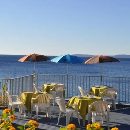 Astria Отель 3*