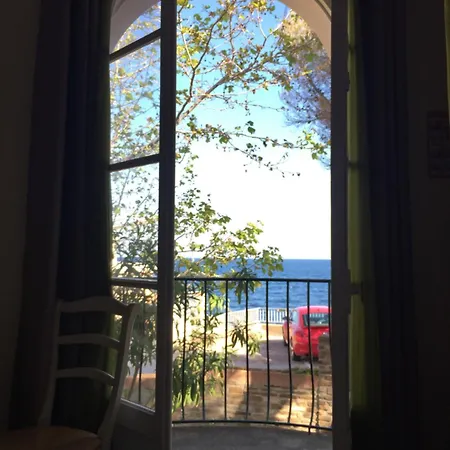 Astria 3*