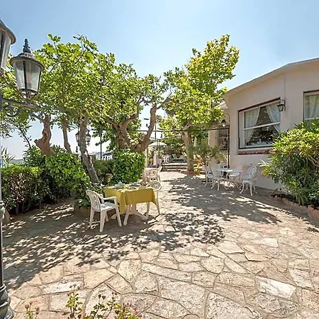 Astria 3* Le Lavandou