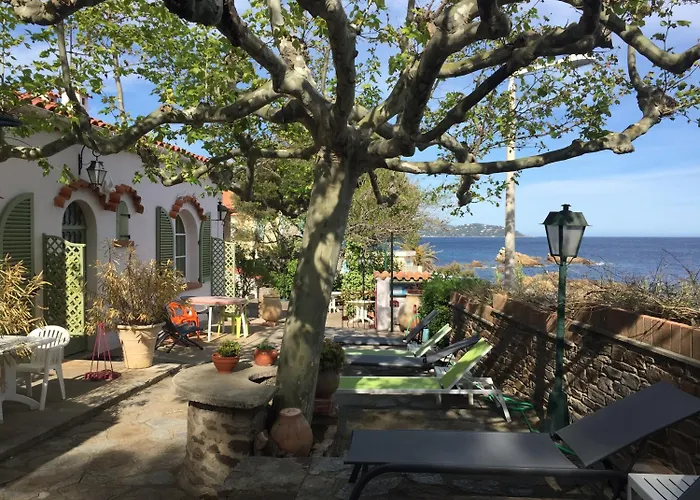 Astria Hotel Le Lavandou